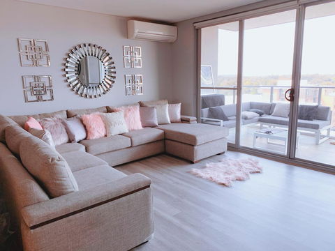 Luxury Apartment With Views - Accommodation Asia 1