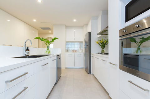 Luxury Four Bedroom Apartment - Accommodation Asia 3