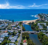 Luxury Hamptons Beachside Home in Dicky Beach - Accommodation China