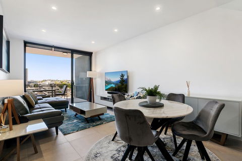Luxury Living With Panoramic Views - Accommodation Asia 0