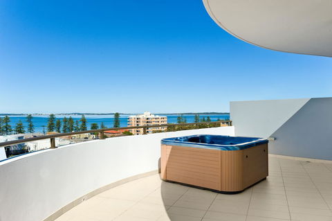 Luxury Ocean Penthouse - Accommodation Asia 0