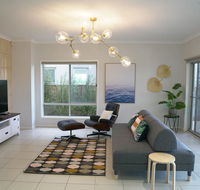 Luxury Waterfront Villa in Sanctuary Lakes - Accommodation Asia