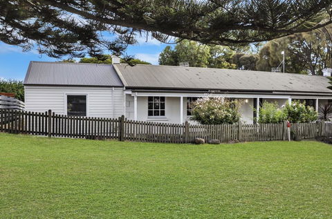 Lyons Cottage - A Quaint Whalers Cottage In Heart Of Port Fairy - Accommodation Asia 3