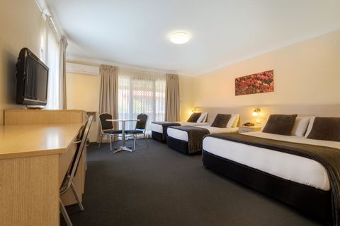 Maclin Lodge Motel - Accommodation Asia 1