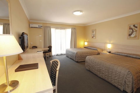 Maclin Lodge Motel - Accommodation Asia 3