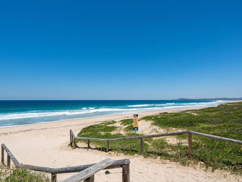 Magenta Shores 1105 - Accommodation Asia 2