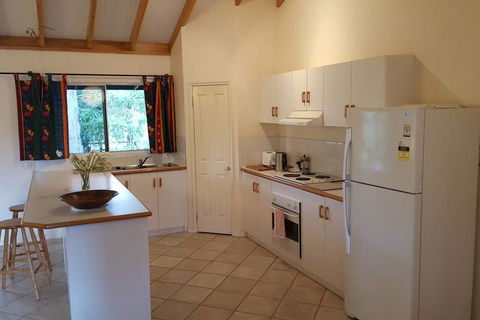 Magic Bush Hideaway 2 Azalea Court - Accommodation Guide 1
