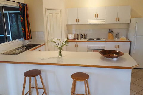 Magic Bush Hideaway 2 Azalea Court - Accommodation Guide 2