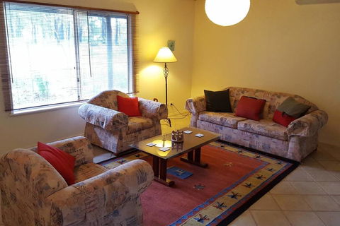 Magic Bush Hideaway 2 Azalea Court - Accommodation Guide 3