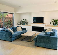 Malvern 3 Bedroom Delight - Accommodation Guide