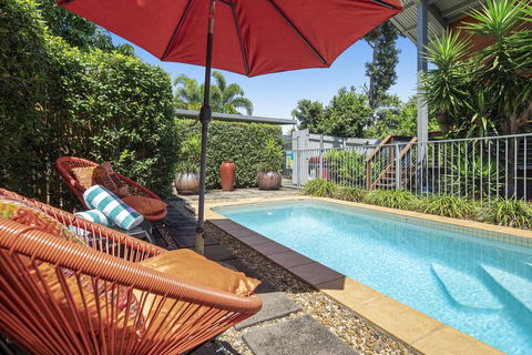 MANDALAY ESCAPE, SECLUSION & SERENITY WITH A POOL - Accommodation Asia 3