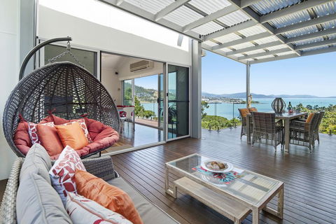 MANDALAY ESCAPE, SECLUSION & SERENITY WITH A POOL - Accommodation Asia 0