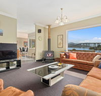 Manfield City Waterfront View Cottage - Accommodation Asia