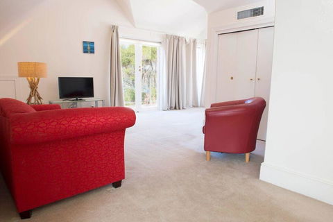 Manly Magic - Accommodation Asia 2