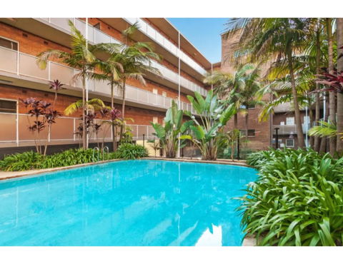 Manly Tranquil Escape - Modern Flat With Pool - Accommodation Asia 3