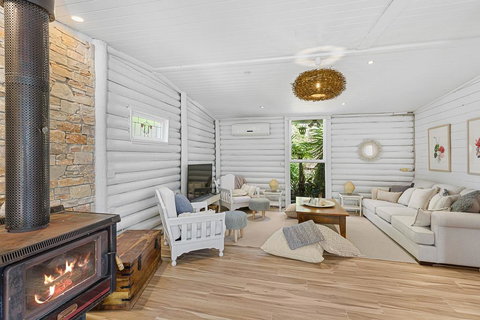 MARTHA COTTAGE - MT MARTHA - Accommodation Asia 0