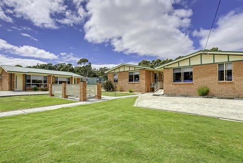 Masons Cottages - Accommodation Asia 0