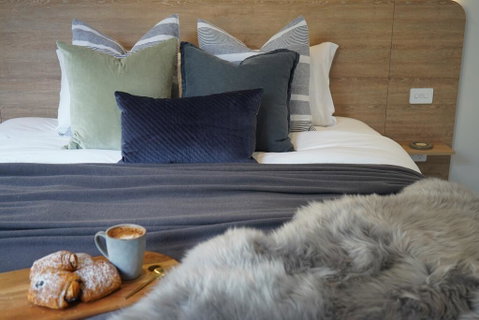 Melo Studios - Accommodation Guide 1