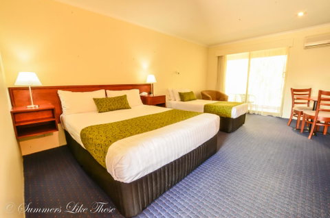 Meninya Palms Moama - Accommodation Guide 1