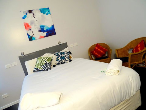 Mercury Motor Inn - Accommodation Asia 2