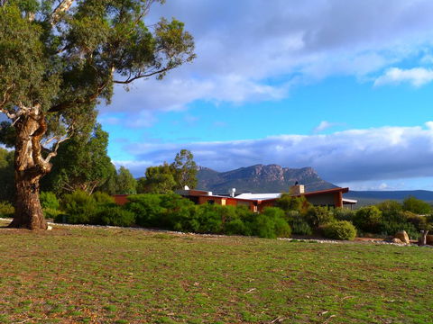 Meringa Springs - Accommodation Asia 0