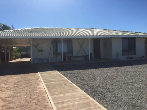 Mermaid Beachside Accommodation - Accommodation Asia 0