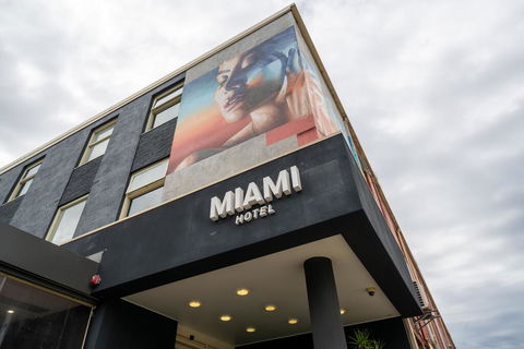 Miami Hotel Melbourne - Accommodation Guide 0