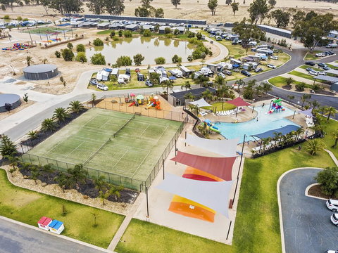 Moama Waters - Accommodation Asia 3