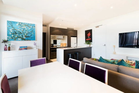 Modern 1 Bedroom Apartment In Richmond - Accommodation Guide 2