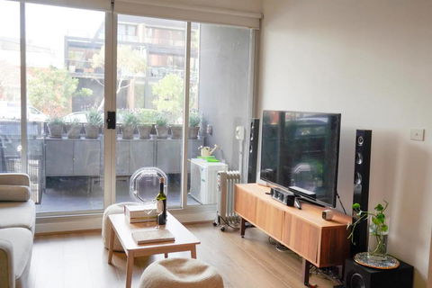 Modern 2 Bedroom Apartment Close To Beach And City - Accommodation Asia 0