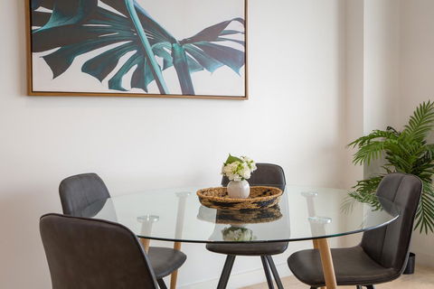 Modern 2 Bedroom Apartment In The Heart Of Burwood - Accommodation Asia 2