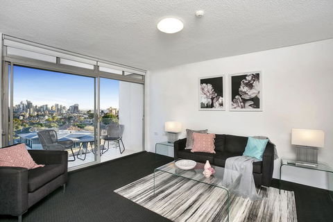 Modern 2BR Apartment With Views HARIS - Accommodation Asia 1