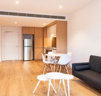 Modern Apartment in Darling Harbour - Accommodation Asia