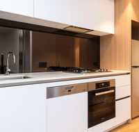 Modern Apartment in Darling Harbour - Accommodation Asia