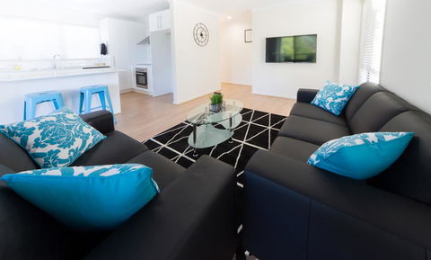 Modern Home Away From Home - Accommodation Asia 2