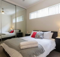 Modern Neat Convenient Apartment Close to Airport - Accommodation Asia