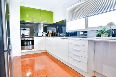 Mont Albert 2 Bedrooms Morden House - Accommodation Guide 0