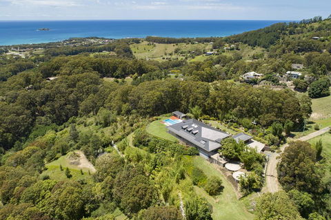 Mont Sapphire Luxury Estate - Accommodation Asia 1