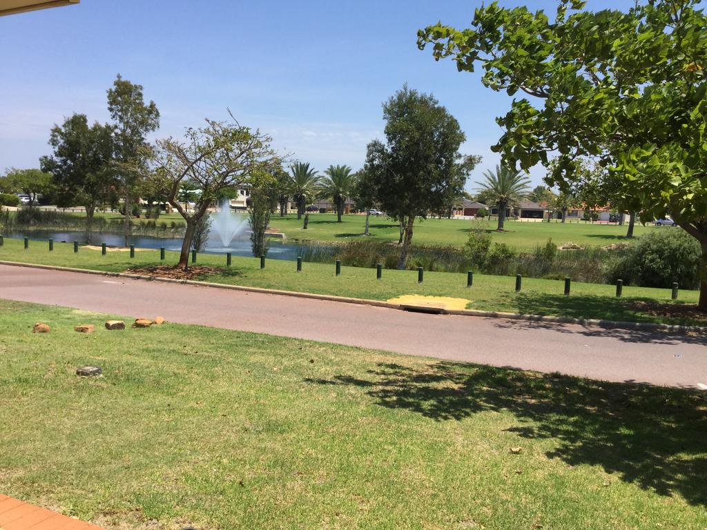 Port Kennedy WA Accommodation China