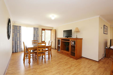 Moonta Bay Accommodation - Accommodation Asia 1