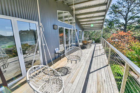 Mortimers Wines - The Canopy Loft - Accommodation Asia 2