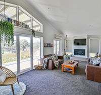 Mortimers Wines - The Canopy Loft - Accommodation Asia