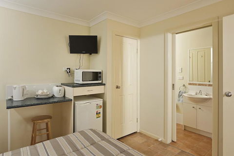 Mudgee Valley Park - Accommodation Guide 1