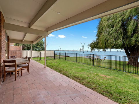 Mulwala Waterside - Accommodation Asia 2