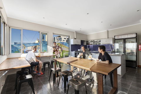 Nate's Place Backpackers Melbourne - Accommodation Guide 2