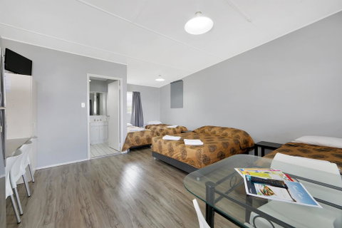 Ned Kelly's Motel - Accommodation Guide 3