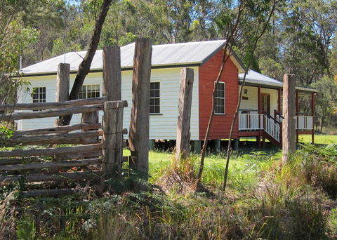 Neds Cabin - Accommodation Guide 2