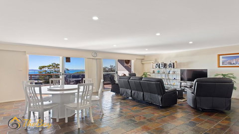 Nelson Bay CBD Apartment - No.41 Nelson Towers - Accommodation Asia 3