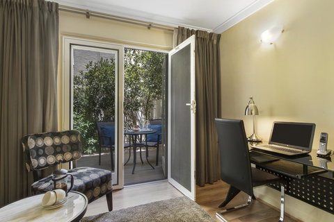 The Peninsula Riverside Serviced Apartments - Accommodation China 24