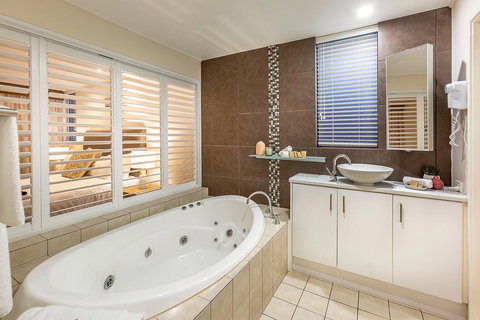 Prideau\'s Of Margaret River - Accommodation Guide 14